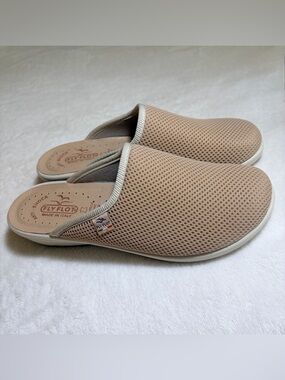 Fly Flot Beige Mesh Slip-On Clog Sz  EU40 -US9.